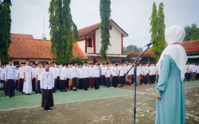 SMP Negeri 1 Tambak Laksanakan Apel Peringatan Hari Santri Nasional 2025