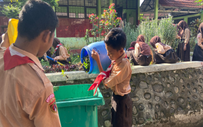 Peringati Hari Lingkungan Hidup Sedunia, Siswa SMP Negeri 1 Tambak Gelar Aksi Bersih Sampah